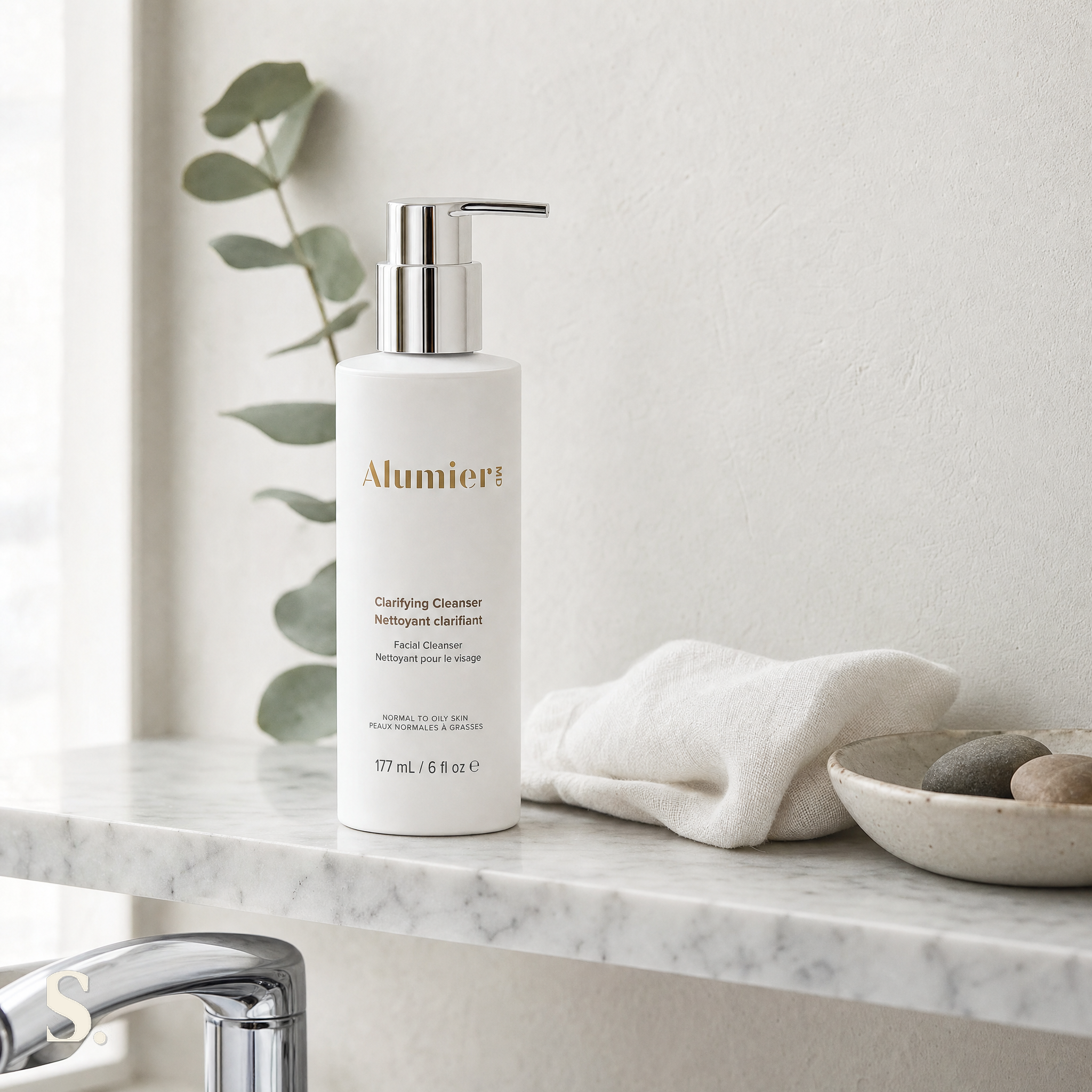 AlumierMD Clarifying Cleanser in a lifestyle bathroom setting — Skintique review