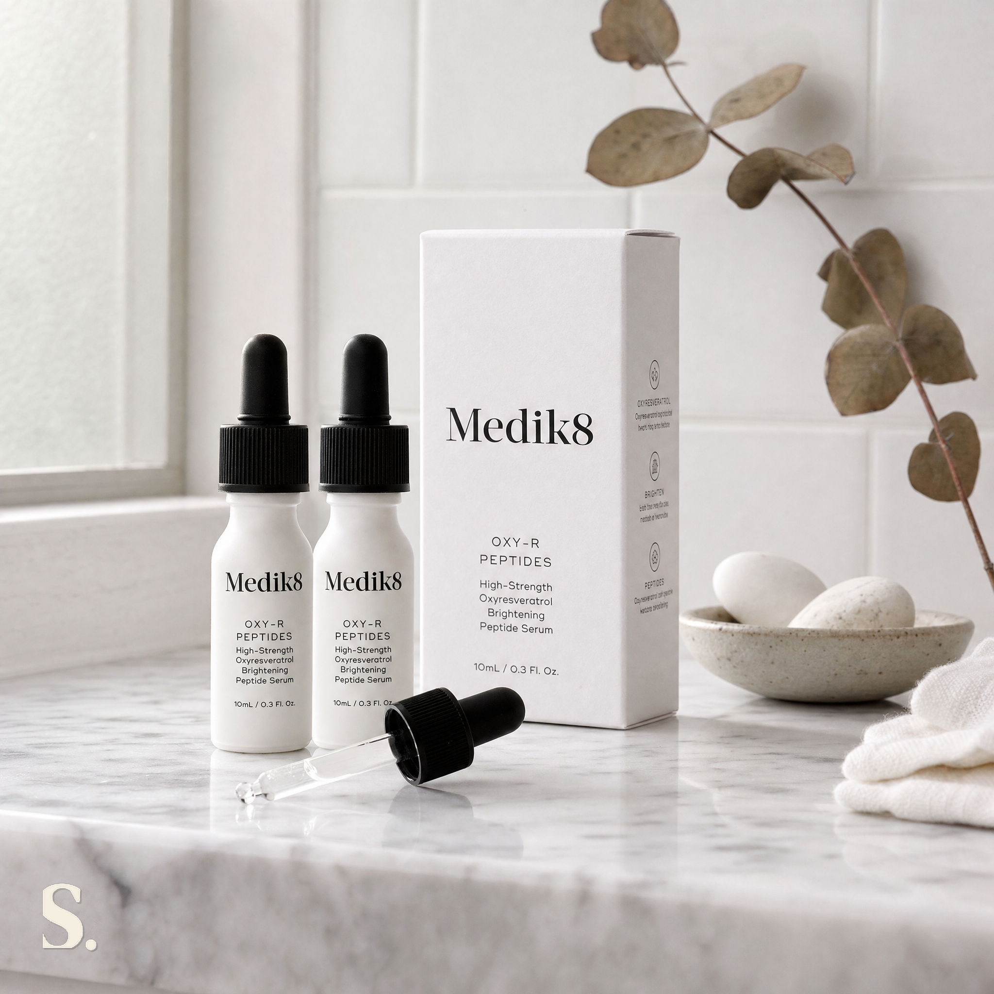 Medik8 OXY-R Peptides Review in a lifestyle bathroom setting — Skintique review